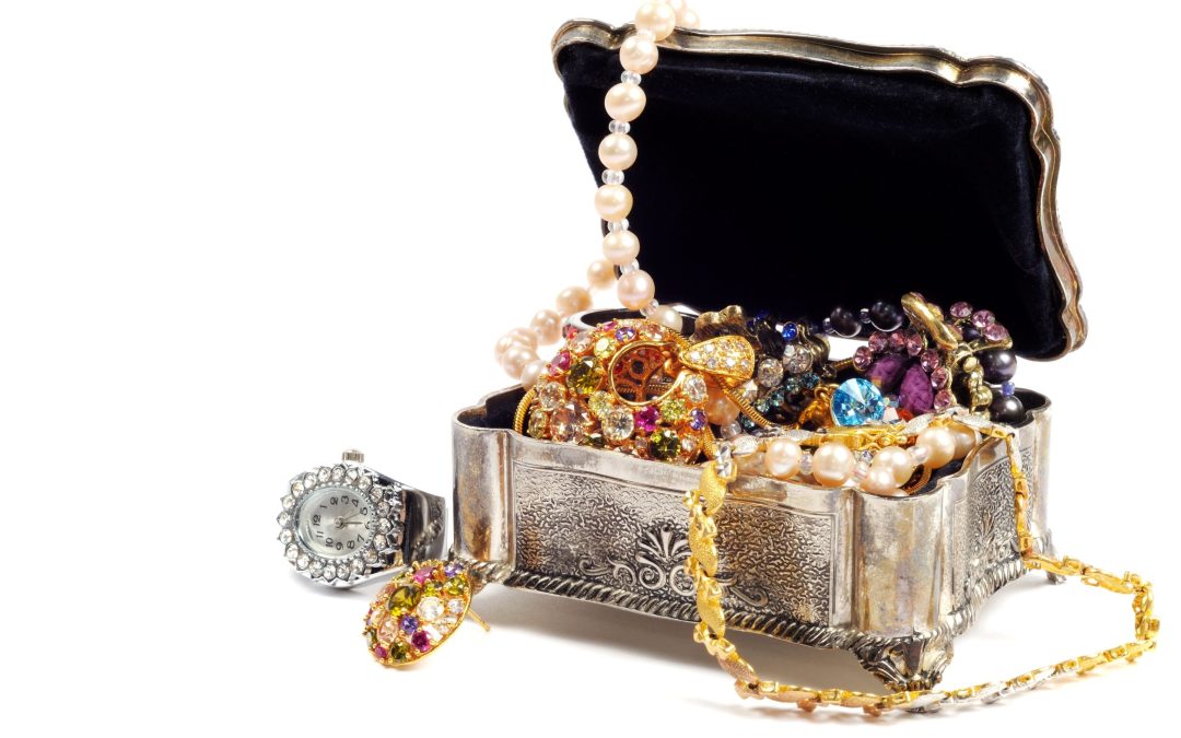 Fine Vintage Jewelry Piece For Sale, Bethesda, MD: A Timeless Investment