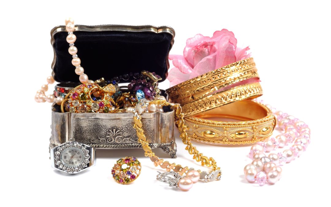 The Real Benefits of Choosing Vintage Jewelry Piece Sellers in Bethesda, MD for Collectors