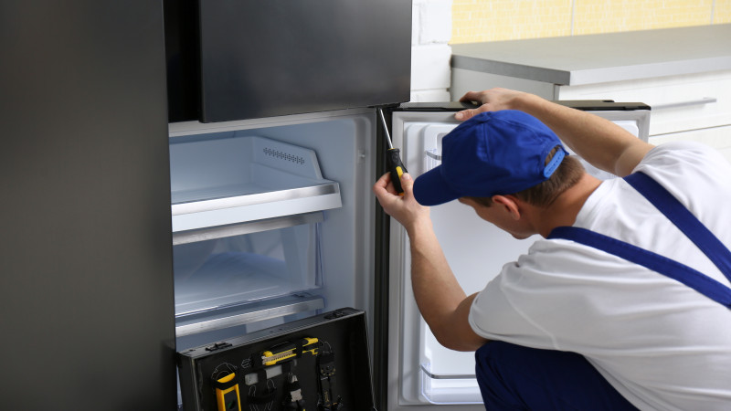 Signs You Need Immediate Sub-Zero Freezer Repair Miami Beach FL for Your Kitchen